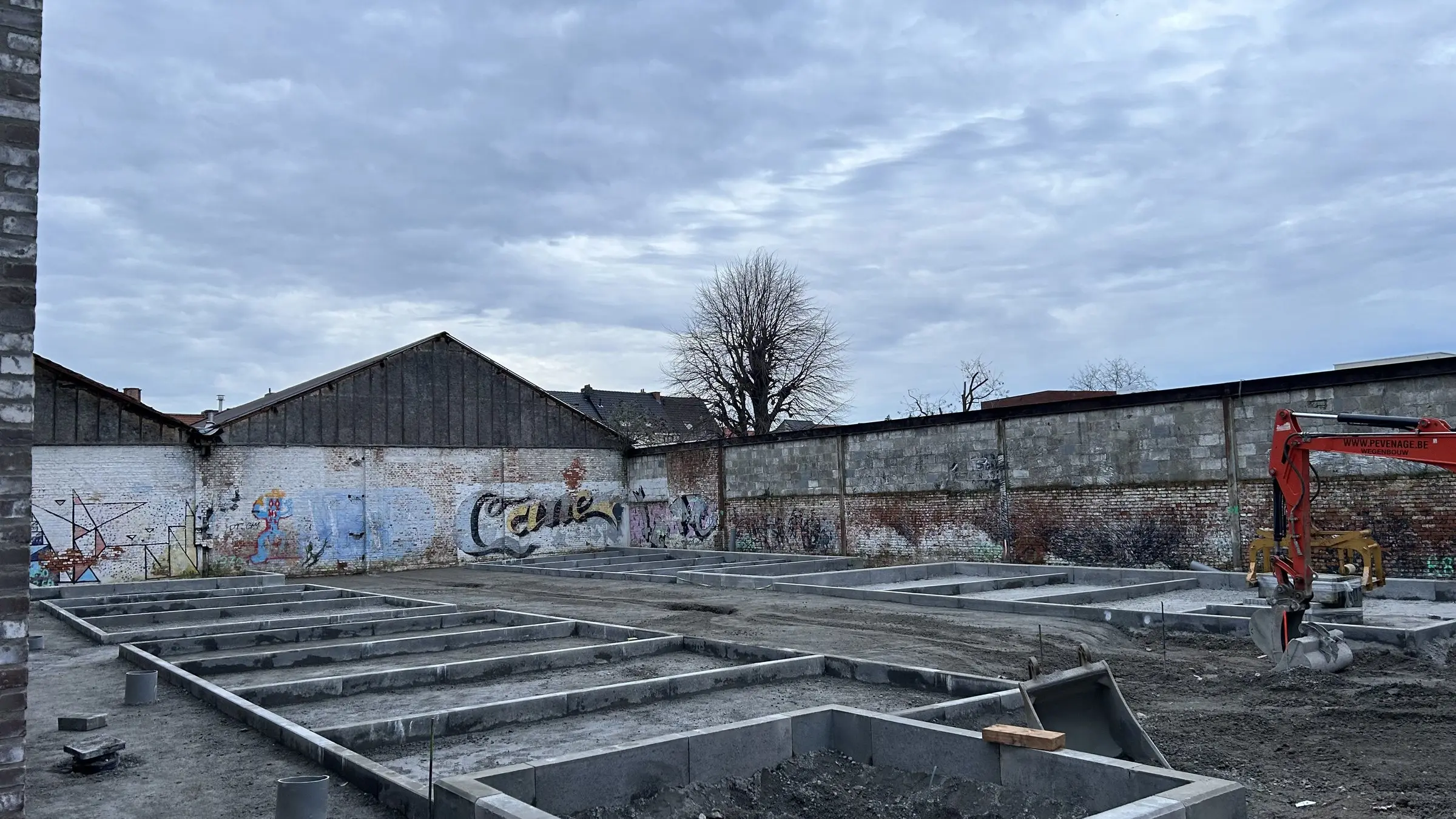 Nieuwe parking met opsluitbanden